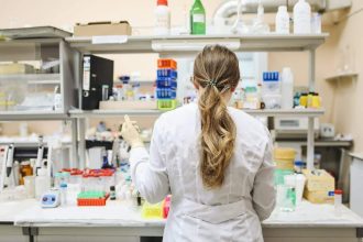 Démarches administratives pour ouvrir une parapharmacie en France