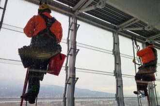 Salarié formé aux premiers secours en milieu professionnel